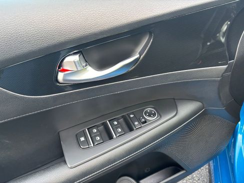 Certified 2023 Kia Forte GT-Line image 18