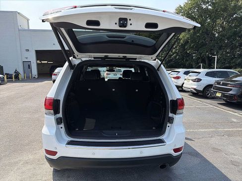 Used 2020 Jeep Grand Cherokee Limited AWD/4WD image 27