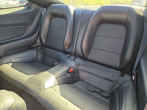 Used 2020 Ford Mustang Premium image 11