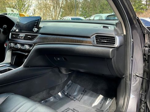Used 2022 Honda Accord EX-L image 18