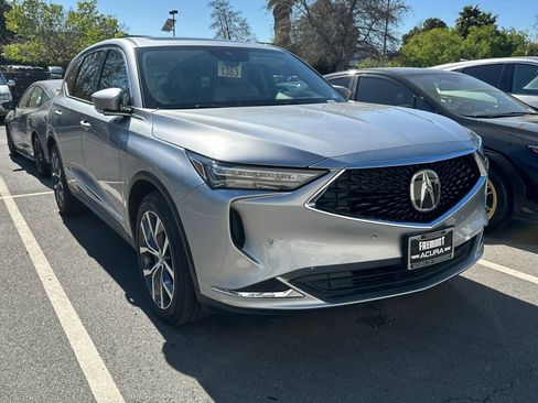 Used 2023 Acura MDX SH-AWD w/ Technology Package image 2