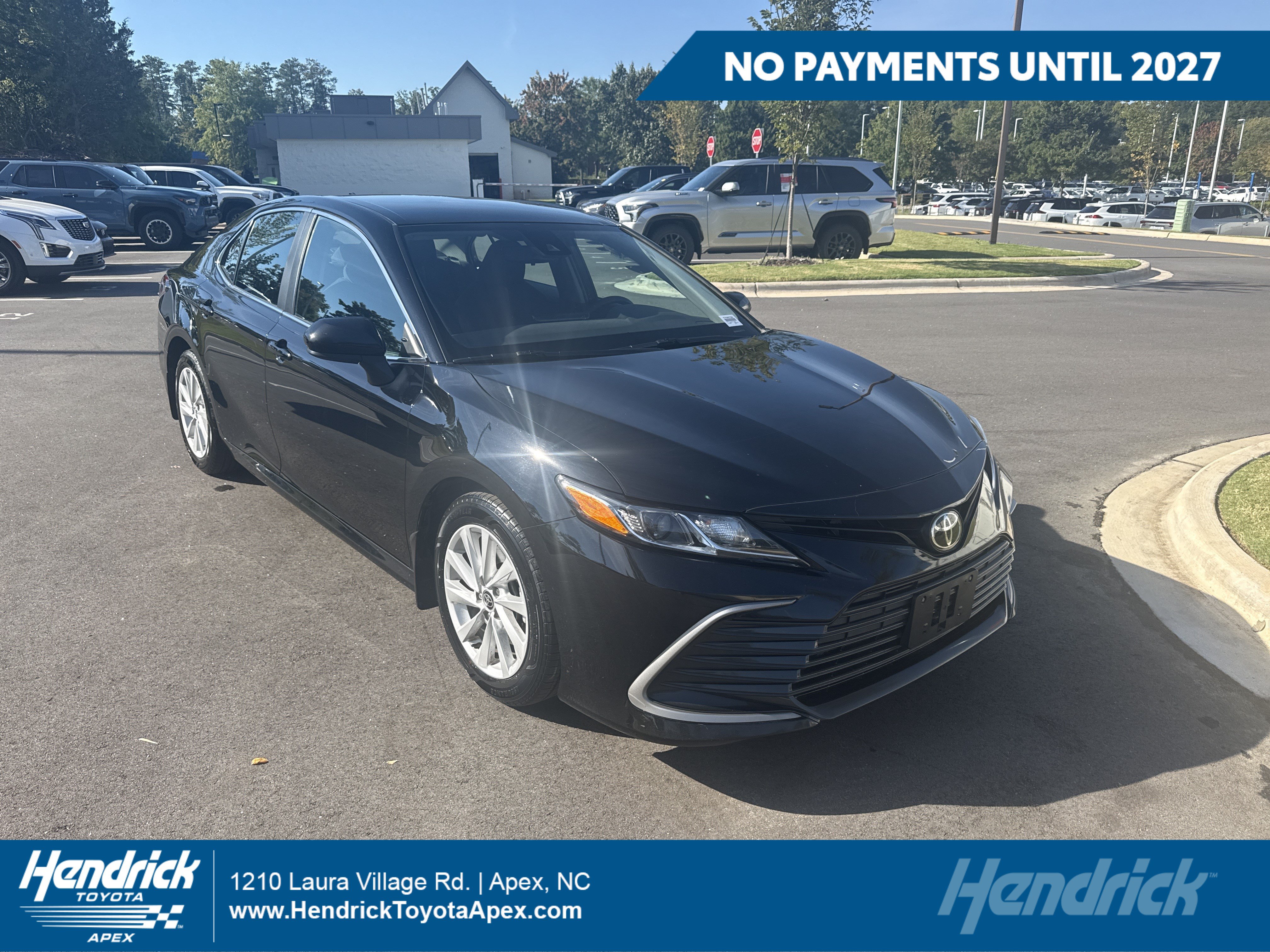 Used 2023 Toyota Camry LE FWD image 1