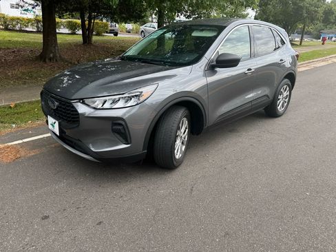 Used 2023 Ford Escape Active image 16
