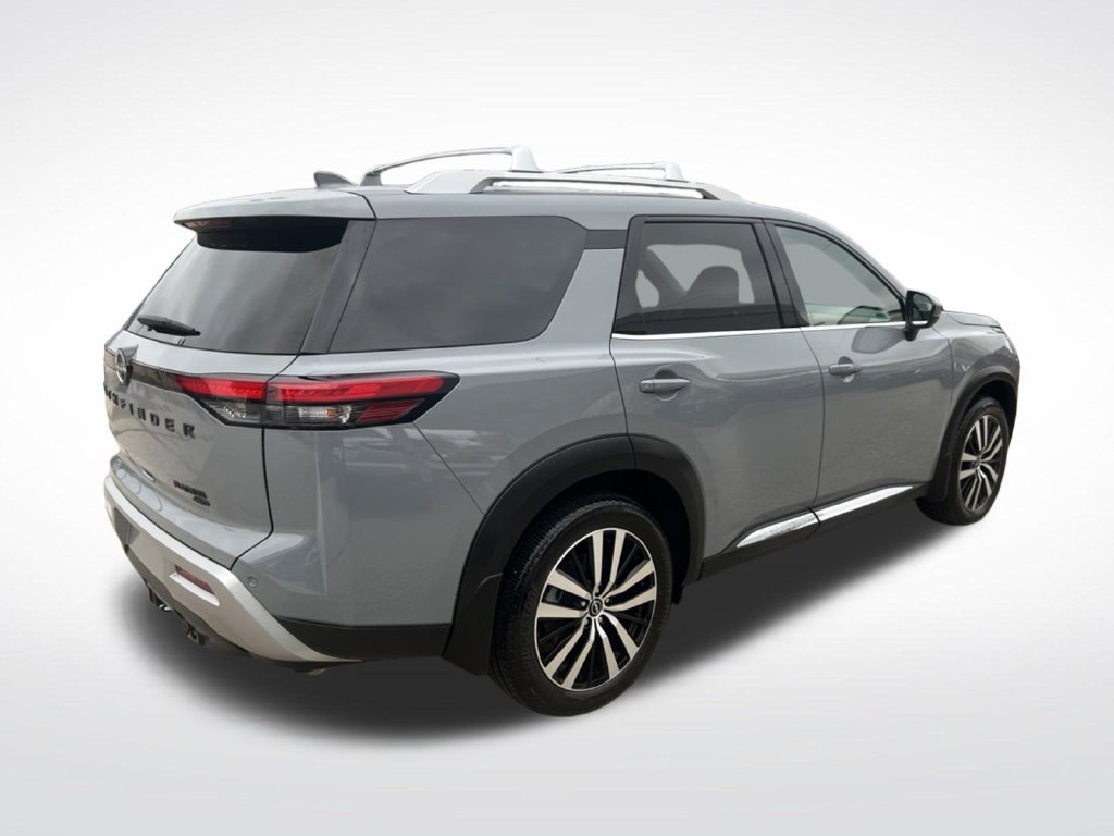 Certified 2024 Nissan Pathfinder Platinum w/ Lighting Package (N92) AWD/4WD image 45