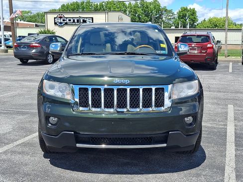 Used 2011 Jeep Grand Cherokee Overland AWD/4WD image 2