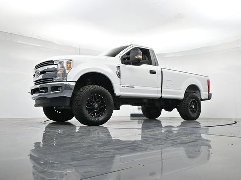 Used 2019 Ford F250 XL w/ Power Equipment Group image 31