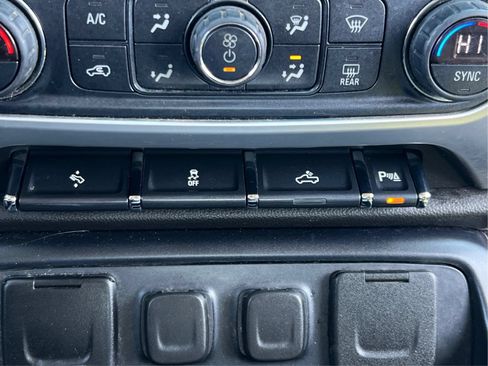Used 2018 GMC Sierra 1500 SLT w/ SLT Premium Package AWD/4WD image 26