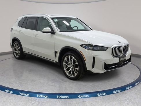 Certified 2026 BMW X5 xDrive40i w/ Premium Package AWD/4WD image 3