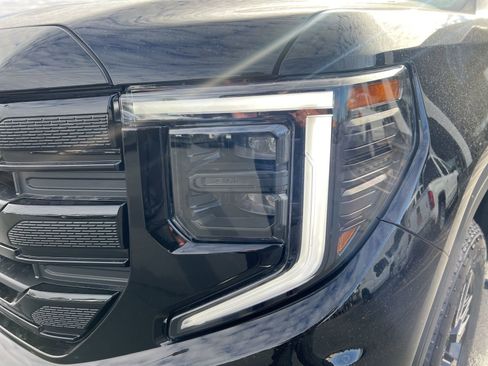 New 2026 GMC Sierra 1500 Elevation image 26