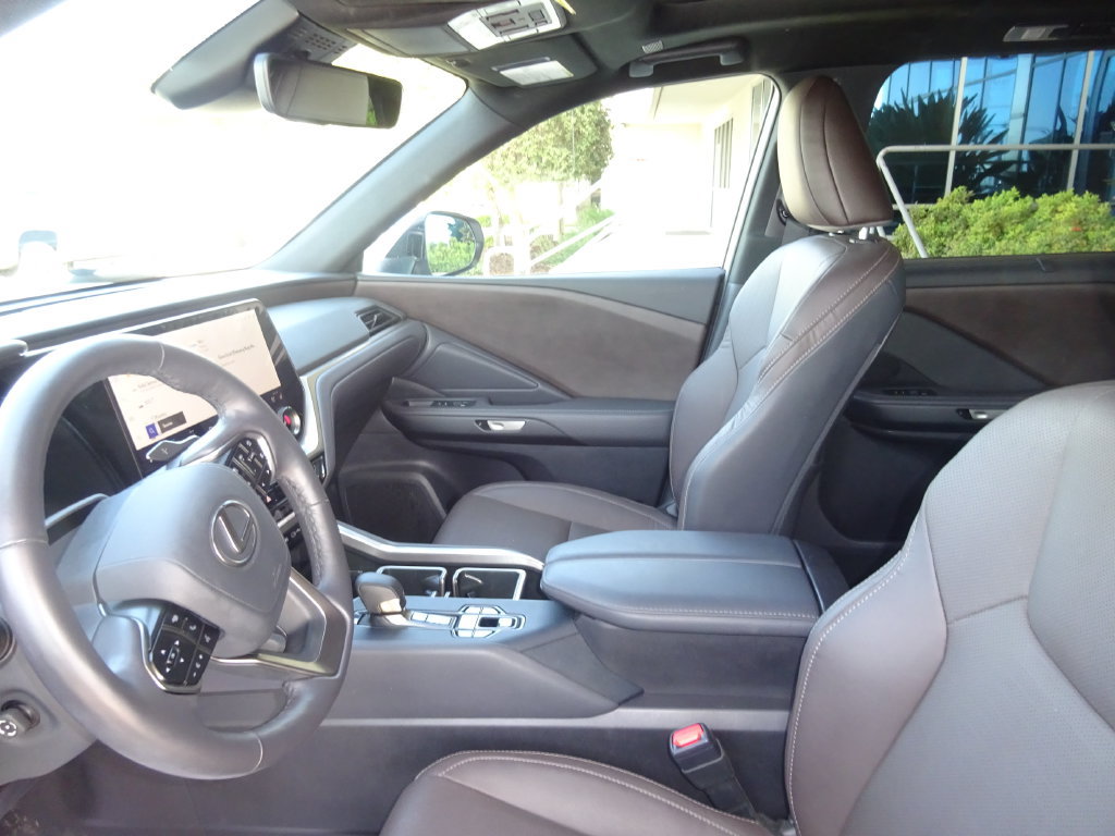 Used 2026 Lexus TX 350 AWD w/ Technology Package image 12