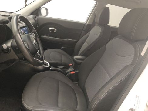 Used 2019 Kia Soul + FWD image 17