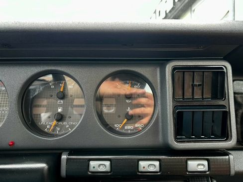 Used 1991 Pontiac Firebird Trans Am RWD image 19
