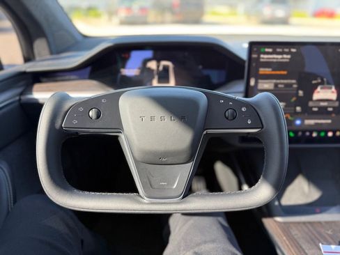 Used 2023 Tesla Model X AWD/4WD image 6