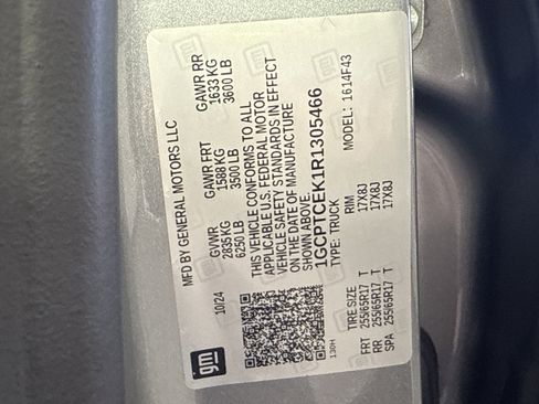 Used 2024 Chevrolet Colorado LT w/ LT Convenience Package III image 29