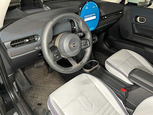 Used 2026 MINI Cooper 2-Door Hardtop FWD image 24
