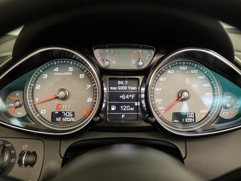 Used 2015 Audi R8 V8 AWD/4WD image 33