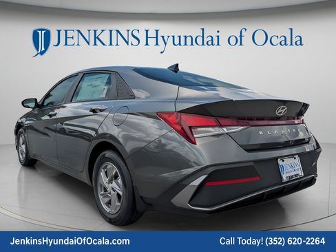 New 2026 Hyundai Elantra SE FWD image 6