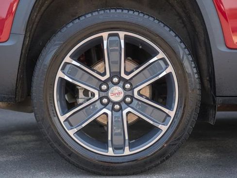 Used 2020 GMC Acadia SLT w/ Premium Package FWD image 22