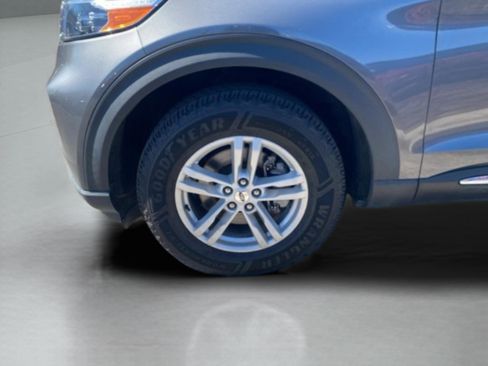 Used 2021 Ford Explorer XLT w/ Equipment Group 202A image 14