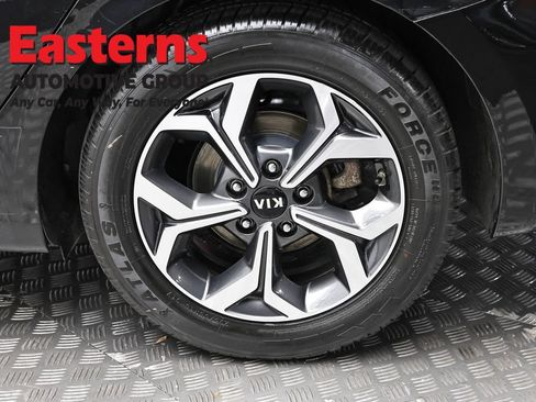 Used 2020 Kia Forte LXS FWD image 8