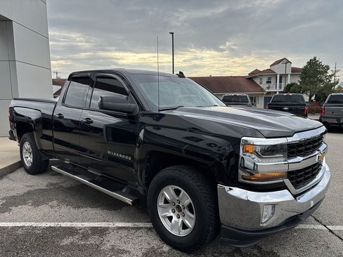 Used 2017 Chevrolet Silverado 1500 LT w/ All Star Edition AWD/4WD image 8
