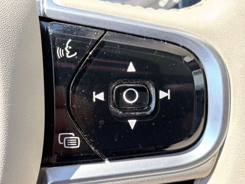 Used 2021 Volvo XC60 T5 Inscription w/ Advanced Package AWD/4WD image 18