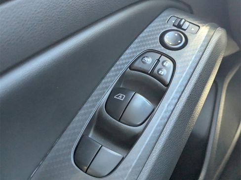 Used 2024 Nissan Altima 2.5 SV image 15