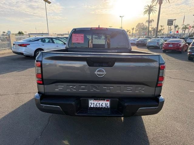 Certified 2025 Nissan Frontier SV RWD image 5