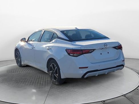 Used 2024 Nissan Sentra SV image 3