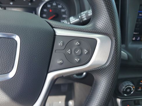 Used 2023 GMC Terrain SLE image 22