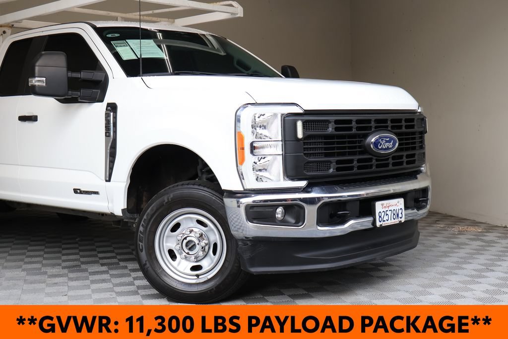 Used 2023 Ford F350 XL w/ Snow Plow/Camper Package AWD/4WD image 3