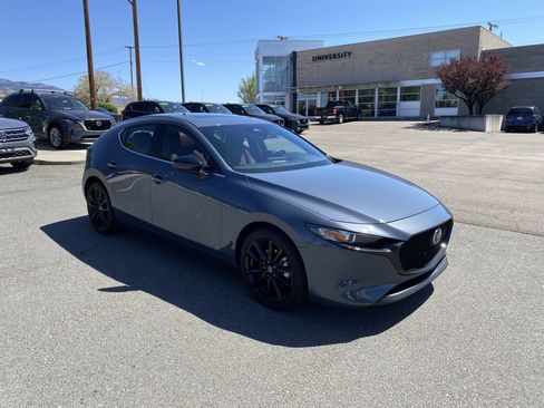 Used 2026 MAZDA MAZDA3 Carbon image 40