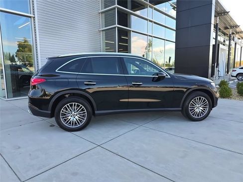 Certified 2026 Mercedes-Benz GLC 300 4MATIC image 2