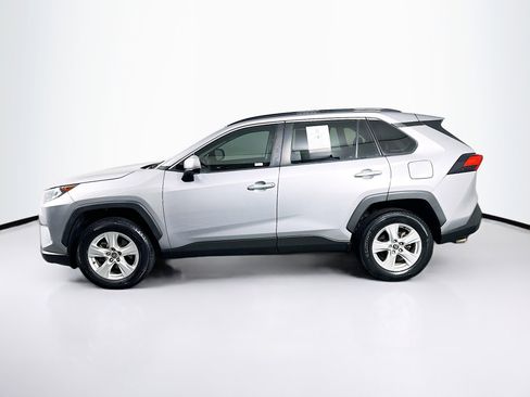 Used 2021 Toyota RAV4 XLE image 4