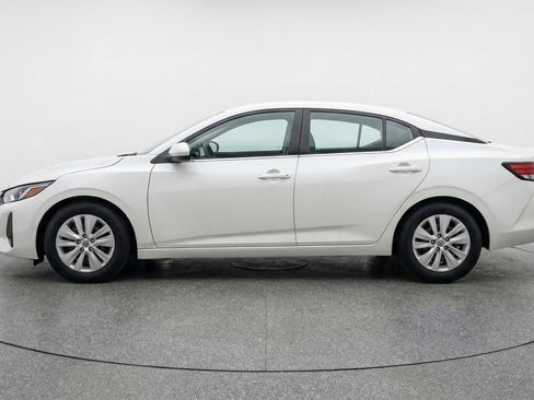 Used 2025 Nissan Sentra S image 5