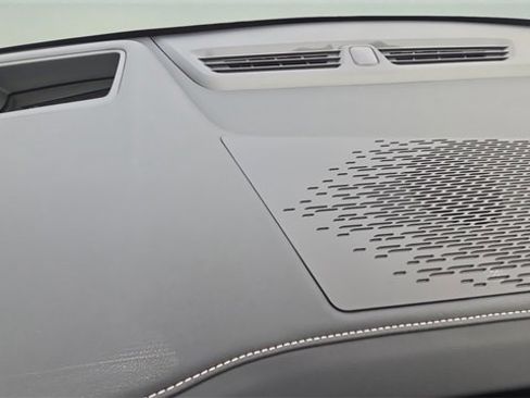 New 2026 GMC Acadia Elevation w/ Elevation Premium Package image 9