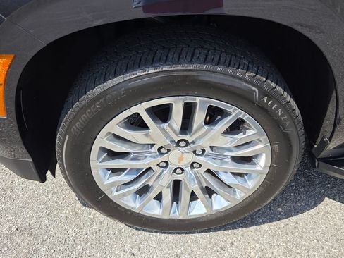 Certified 2025 Chevrolet Tahoe Premier RWD image 3