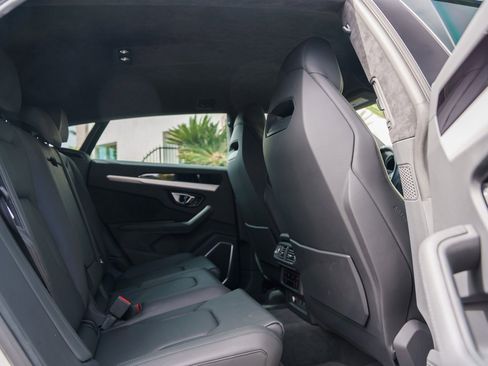 Used 2023 Lamborghini Urus S image 23