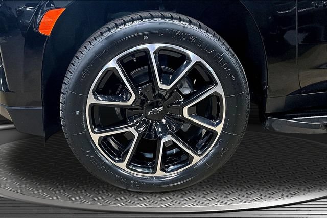 Used 2024 Chevrolet Tahoe RST w/ Luxury Package AWD/4WD image 33
