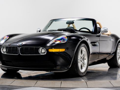 Used 2001 BMW Z8 RWD image 5