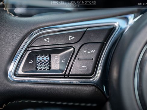 Used 2022 Bentley Continental GT image 28