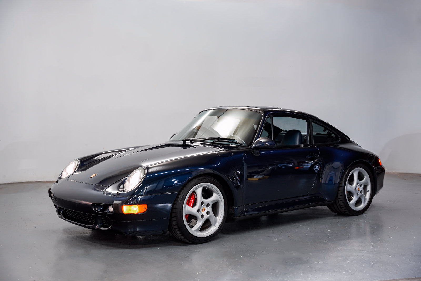 Used 1996 Porsche 911 Carrera 4S AWD/4WD image 6