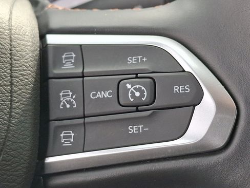 Used 2022 Jeep Compass Limited image 22