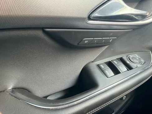 Used 2025 Buick Envision Sport Touring AWD/4WD image 27