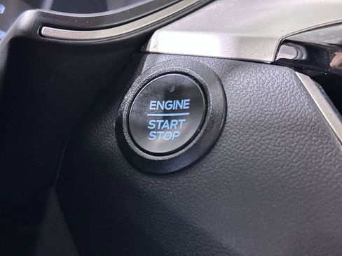 Used 2022 Ford Escape SE w/ SE Sport Appearance Package image 53