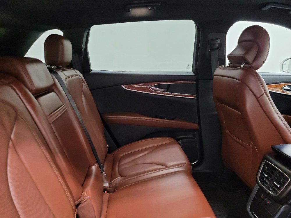 Used 2016 Lincoln MKX Reserve AWD/4WD image 19