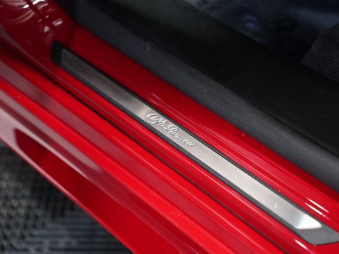 Used 2021 Alfa Romeo Stelvio Ti w/ Nero Edizione image 28