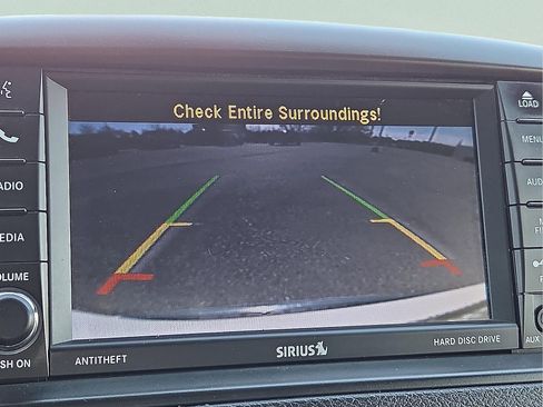 Used 2018 Dodge Grand Caravan SXT w/ Rear Park Assist Package image 17