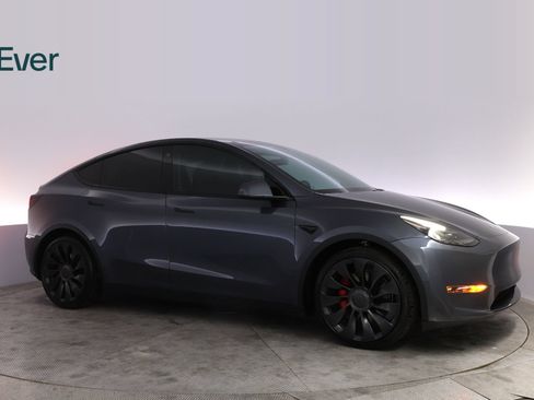 Used 2022 Tesla Model Y Performance AWD/4WD image 13