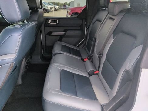 Used 2024 Ford Bronco Outer Banks AWD/4WD image 14